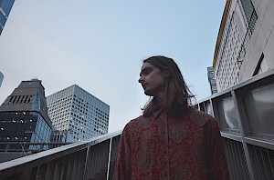 Flyinglow, Himlakropp, Monokeros på Landet